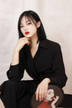 张紫苗老师（高级化妆讲师）